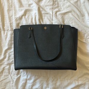 LAST CHANCE! 
Tory burch bag